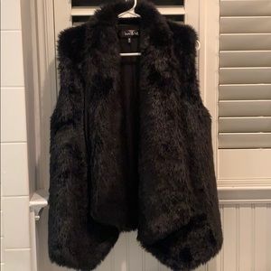 Fur vest